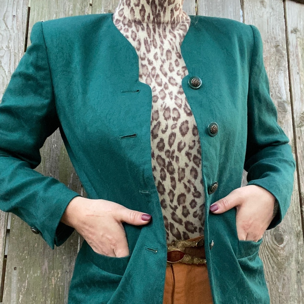 • v i n t a g e • emerald green blazer